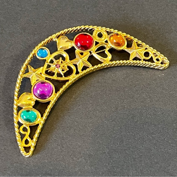 Celestial Crescent Moon Brooch Gold Tone Hearts Stars Whimsigoth Moody Charmed - Picture 2 of 16
